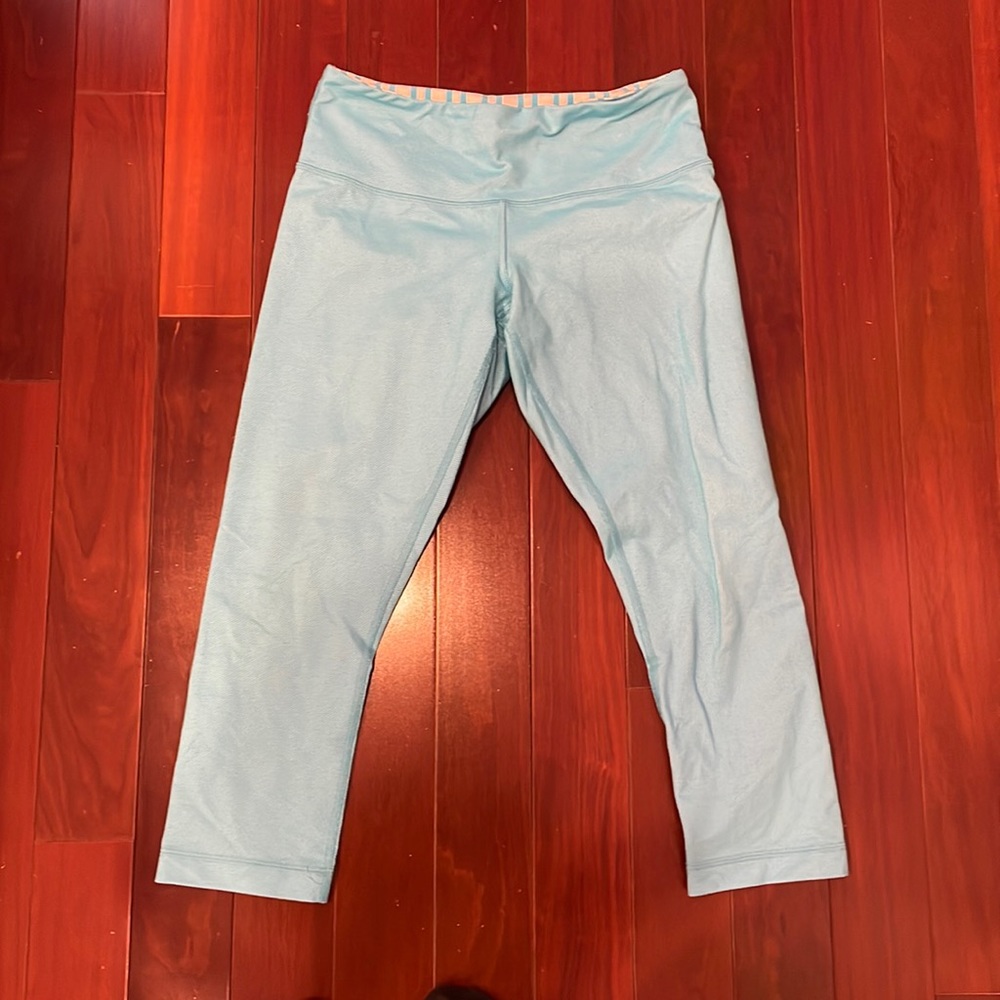 Lulu lemon mid rise capri pant